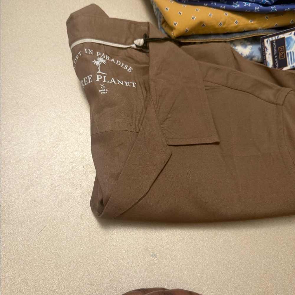 Shirts - Picture 3 of 11